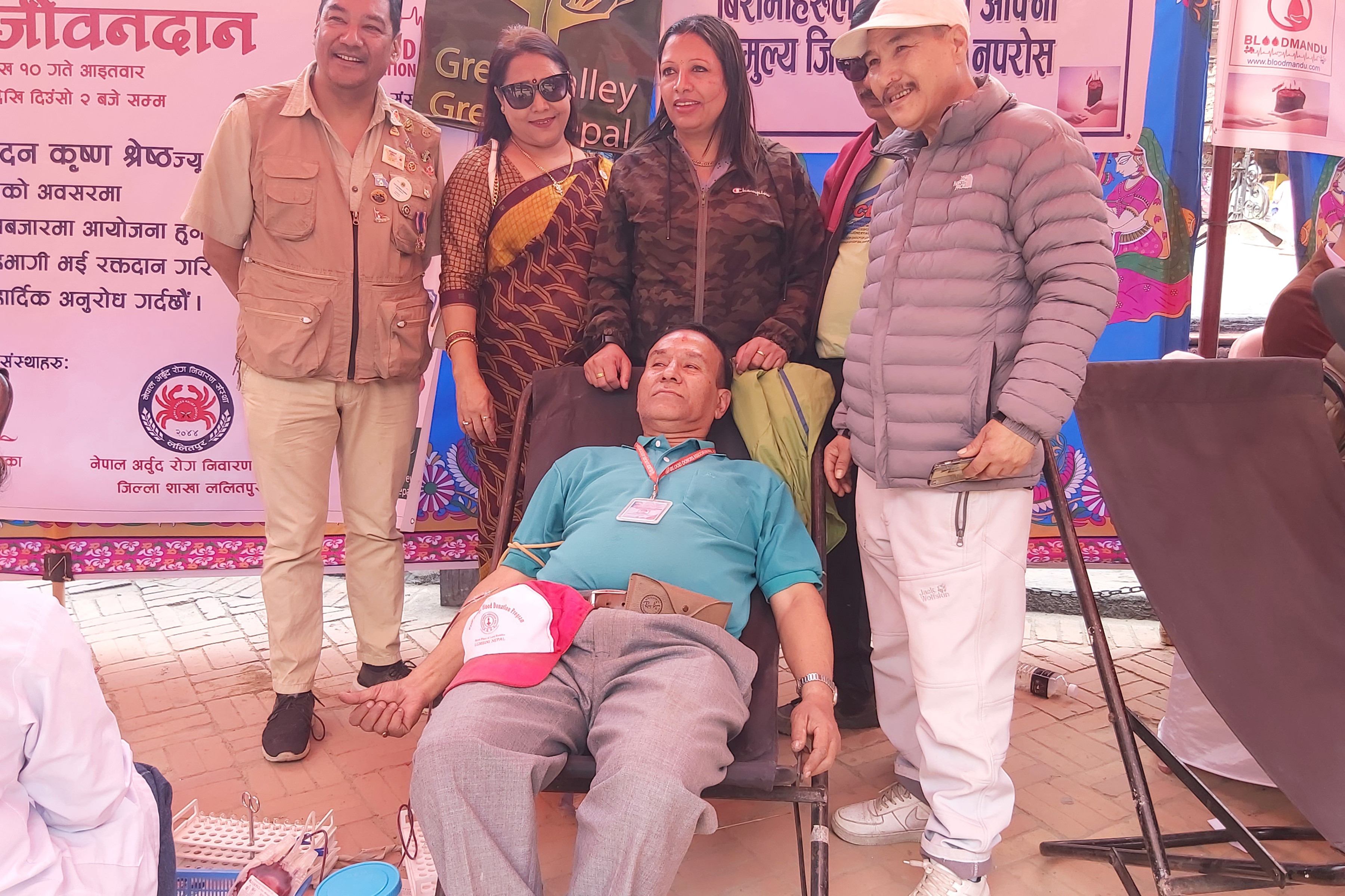 १०२ पटक रक्तदान