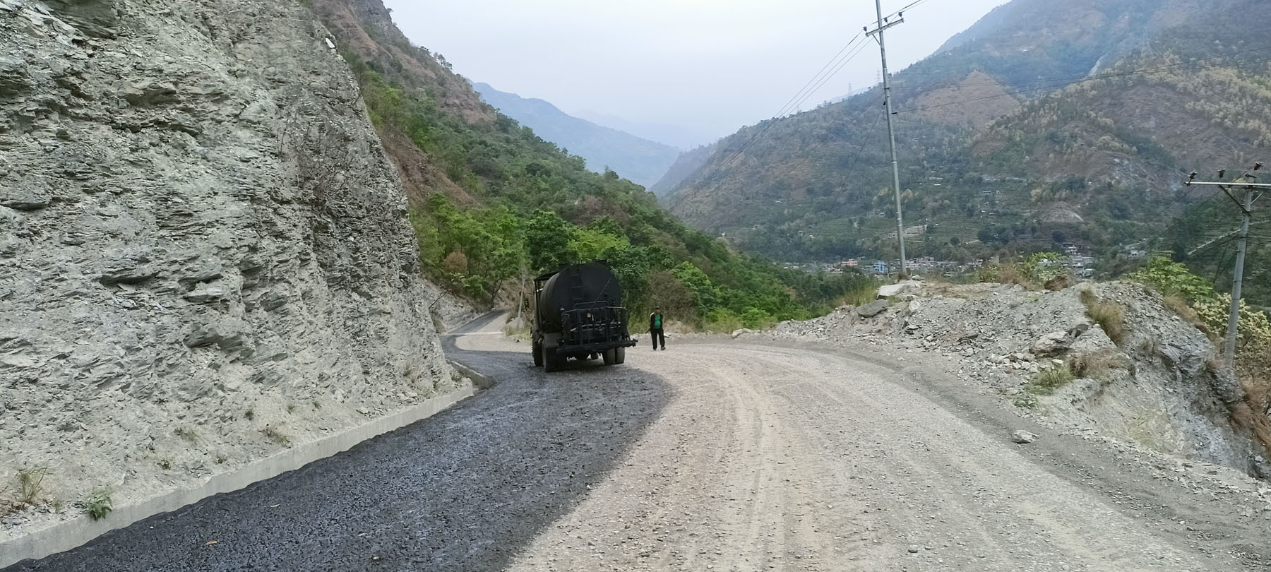 बेनी नगरपालिका–१ भुवानेदेखि हुलाके डाँडासम्मको सडक कालोपत्र