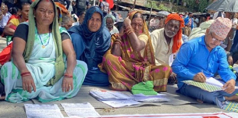 मिटरब्याज पीडितसँग वार्ताको प्रतीक्षा गर्दै सरकारी वार्ता टोली