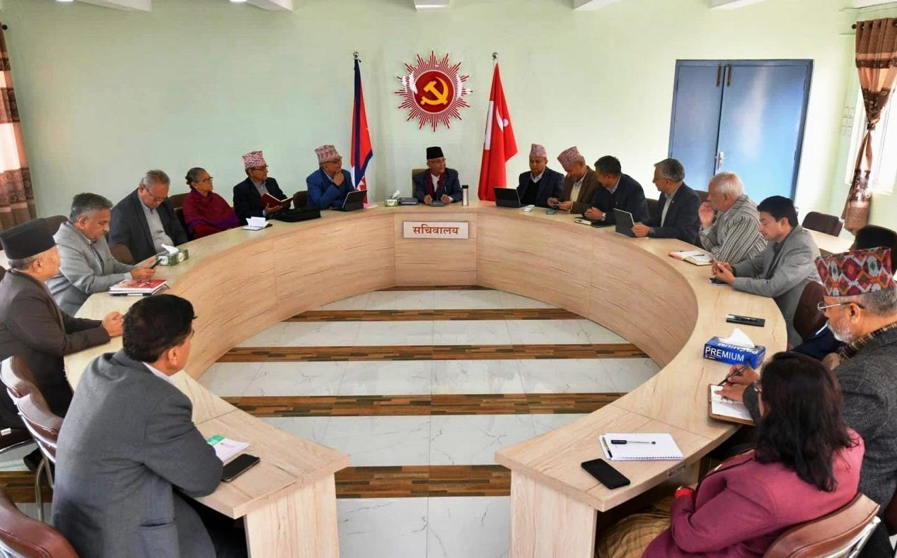 एमाले केन्द्रीय कमिटीको बैठक झापाको दमकमा