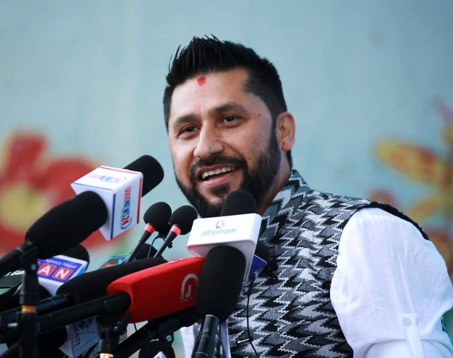 सुशासनको ‘एजेन्डा’मा टेकेर समृद्धिको बाटो तय गर्छुः सभापति लामिछाने