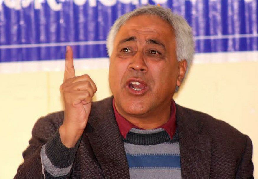 सांसद भण्डारीलाई मुम्बई लैजाने क्रममा ६ जना स्वास्थ्यकर्मी सहित ११ जनाको टोली जाने