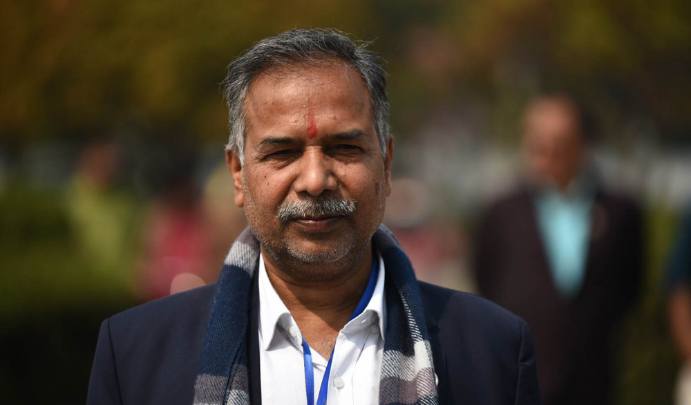 कार्यवाहक राष्ट्रपतिसमक्ष उपनिर्वाचनको प्रतिवेदन पेस