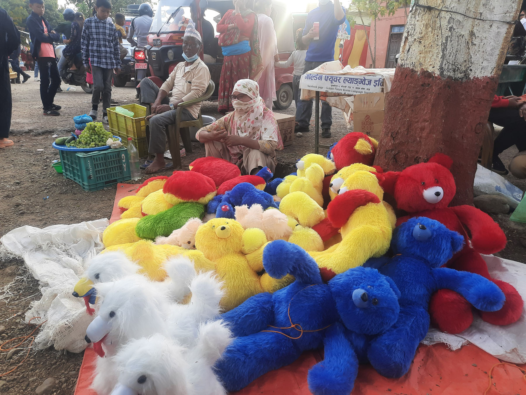 स्थानीय स्तरमै बनाएका गुडिया