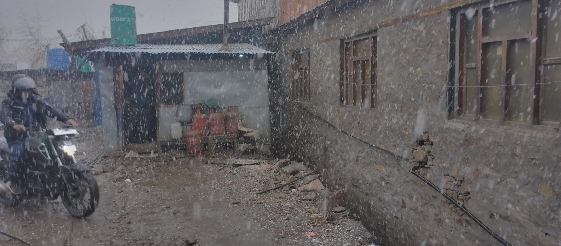 हुम्लामा हिमपात