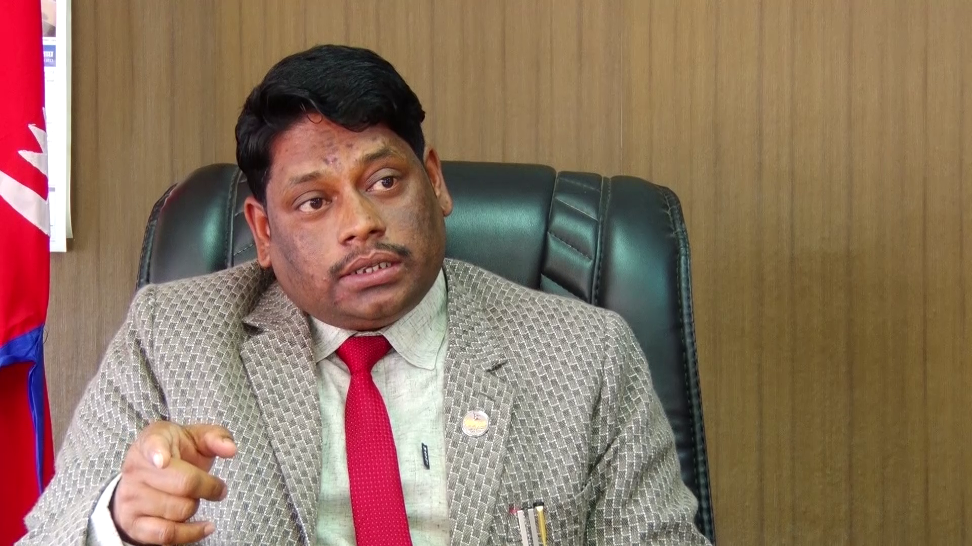 खानेपानी मन्त्री अब्दुल खान पदबाट राजीनामा दिन बालुवाटारमा