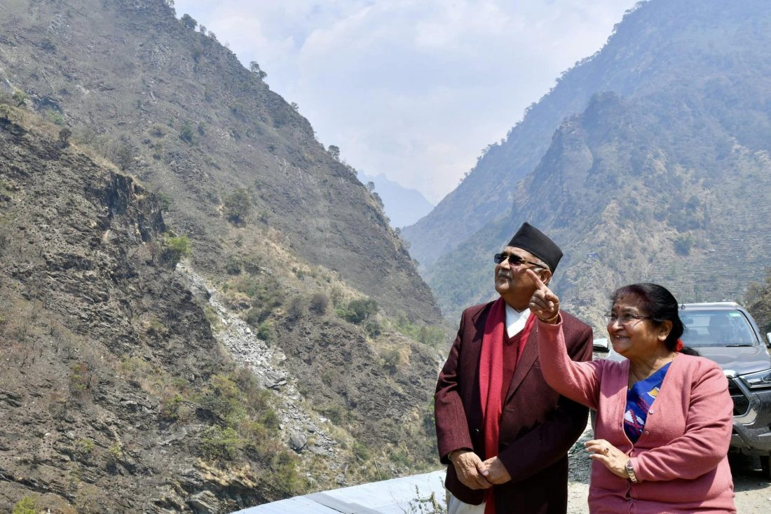 रुबी भ्यालीमा ओली दम्पत्ती