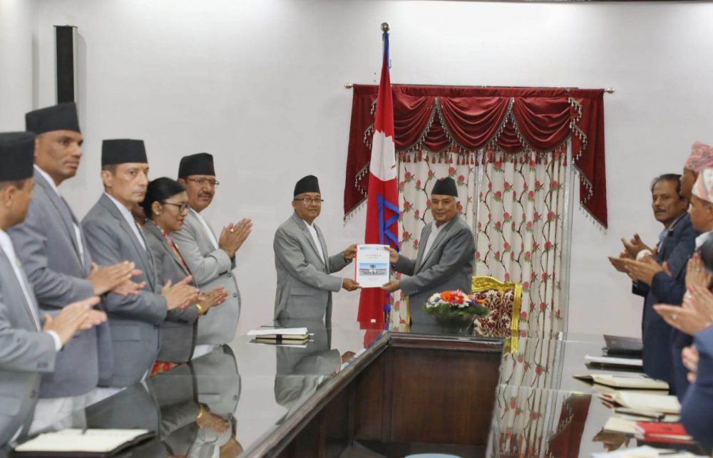 राष्ट्रपतिसमक्ष उपराष्ट्रपति निर्वाचनको परिणामसहितको प्रतिवेदन पेश