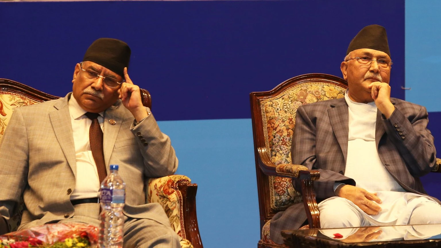 दुई महिनामै प्रचण्ड र ओलीबीच सम्बन्ध विच्छेद