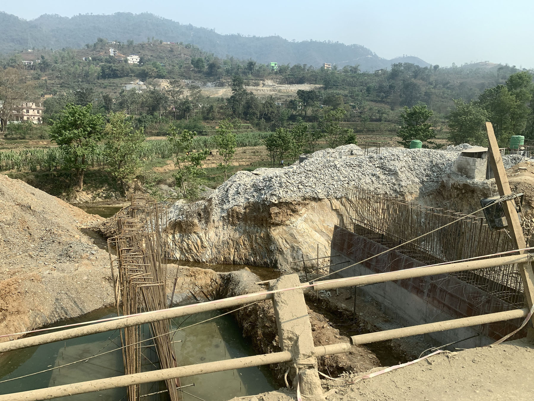 पुल निर्माण हुँदै