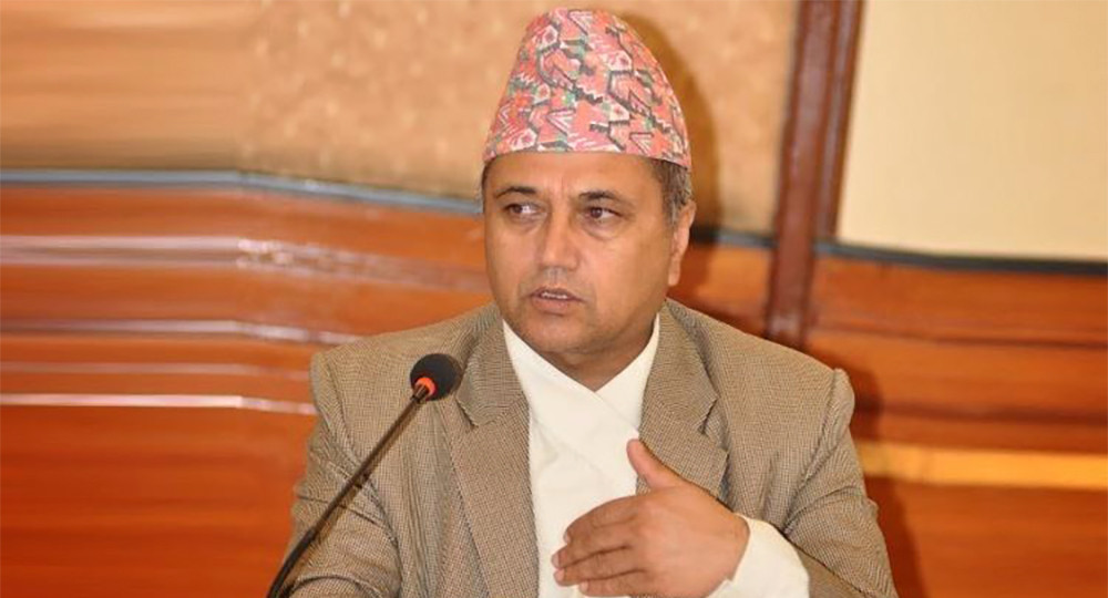 गण्डकीका मुख्यमन्त्री अधिकारी खनिए प्रचण्डमाथि, अस्थिरता निम्त्याएको आरोप