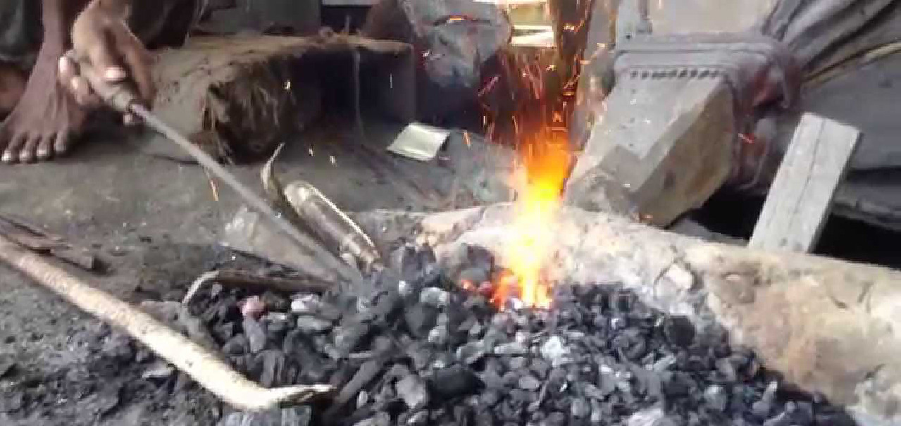 पुस्तौँदेखि आरनबाट गर्जो टार्दै