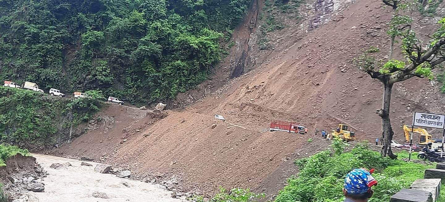 आज देखी बुटवल–पाल्पा सडक दैनिक ९ घन्टासम्म बन्द रहने