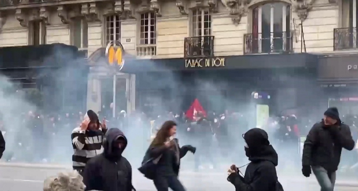 फ्रान्समा निवृत्तिभरण सुधारबिरुद्ध राष्ट्रव्यापी प्रदर्शन